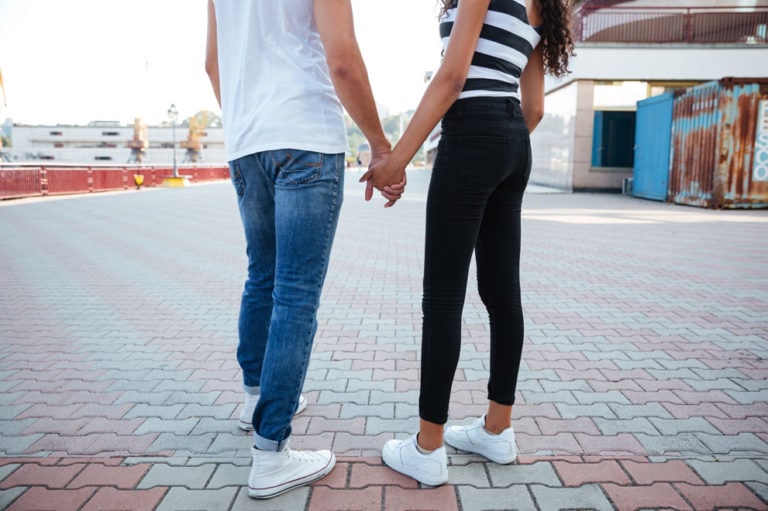 14 Reasons Why He Keeps You Around If He Doesn't Want a Relationship