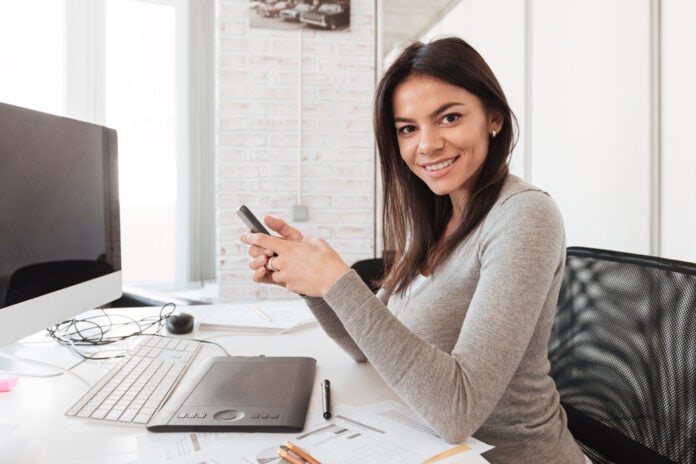 11 Reasons Why Men Ask For Your Pictures